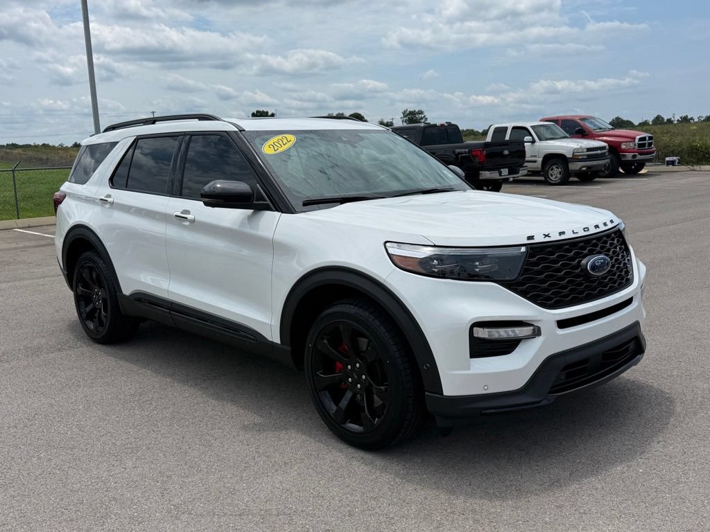 Used 2022 Ford Explorer ST w/ Equipment Group 401A AWD/4WD image 2