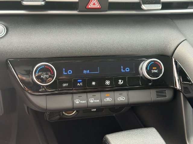 New 2026 Hyundai Elantra Hybrid FWD image 32