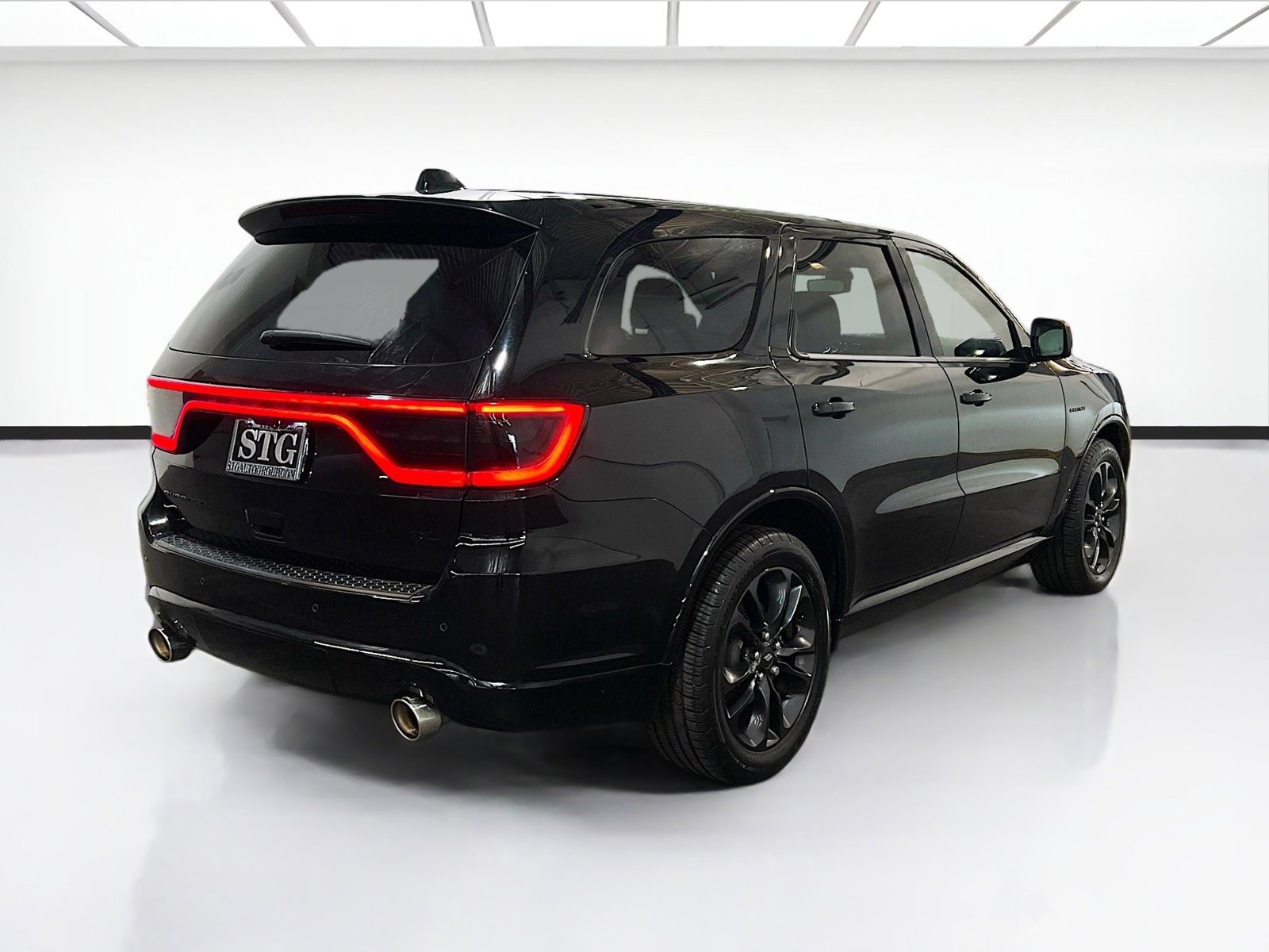 Used 2022 Dodge Durango R/T w/ Blacktop Package image 4