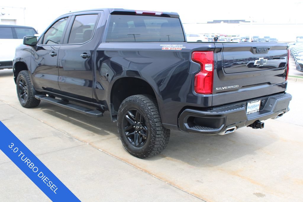 Used 2024 Chevrolet Silverado 1500 LT Trail Boss w/ Protection Package AWD/4WD image 4