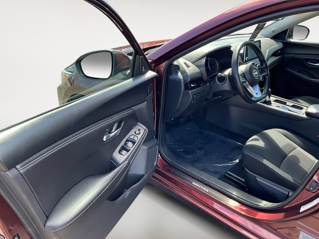 Used 2024 Nissan Sentra SV w/ Trunk Package FWD image 15