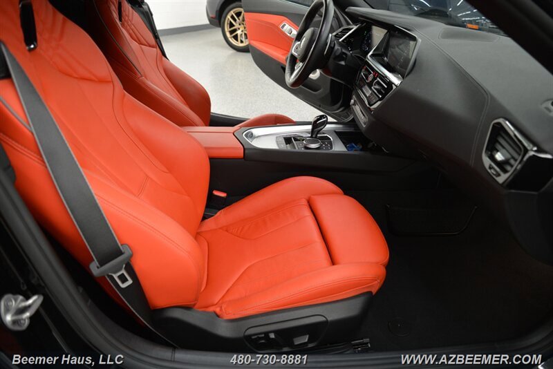 Used 2023 BMW Z4 M40i w/ Premium Package image 14