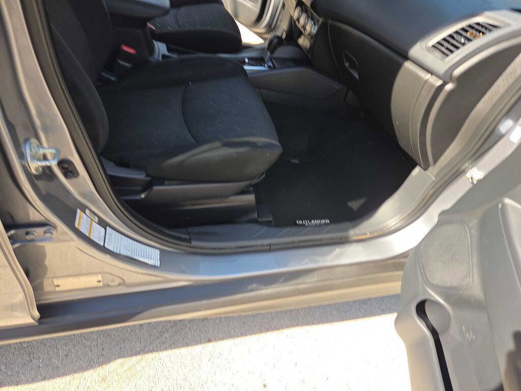 Used 2021 Mitsubishi Outlander Sport ES FWD image 23