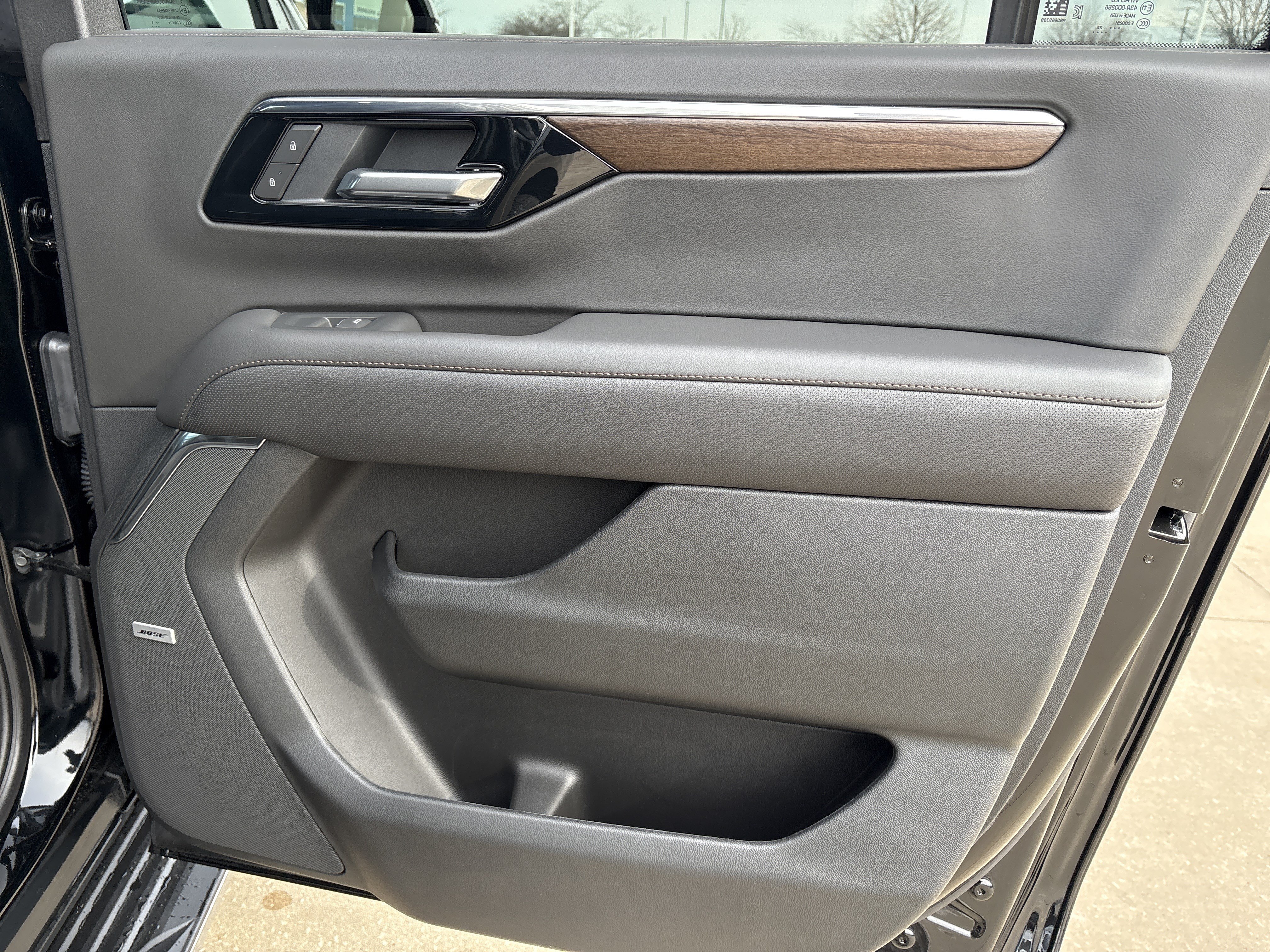 New 2025 Chevrolet Suburban High Country w/ LPO, Illumination Package AWD/4WD image 23