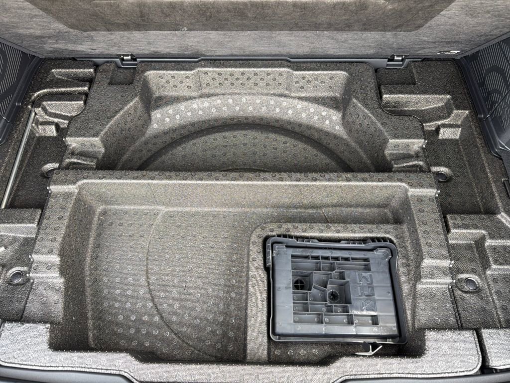 Certified 2025 Subaru Forester Premium image 32