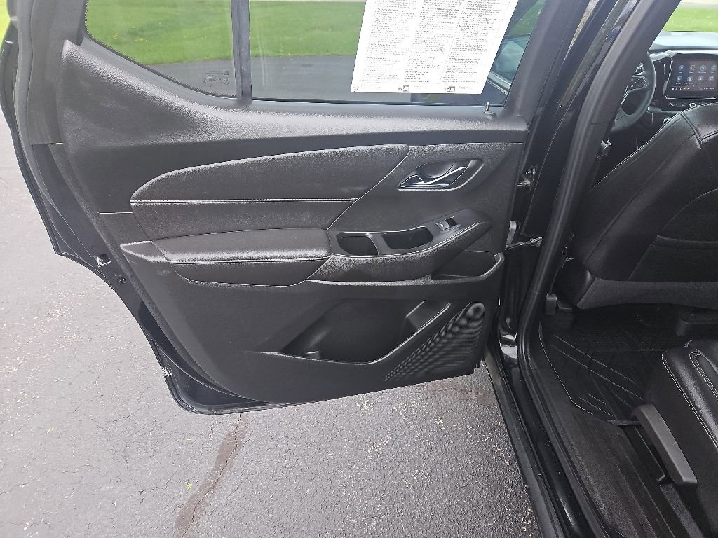 Used 2023 Chevrolet Traverse LT w/ LPO, Floor Liner Package AWD/4WD image 21