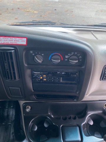 Used 2001 Chevrolet Express 3500 image 15