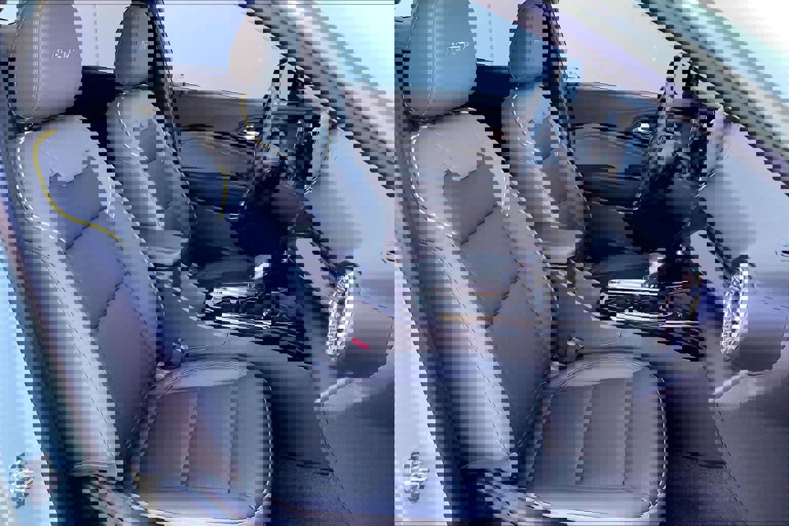 Used 2025 Chevrolet Trax ACTIV w/ Sunroof Package image 8