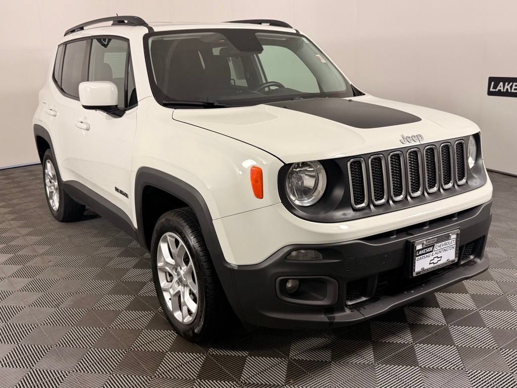 Used 2015 Jeep Renegade Latitude AWD/4WD image 8