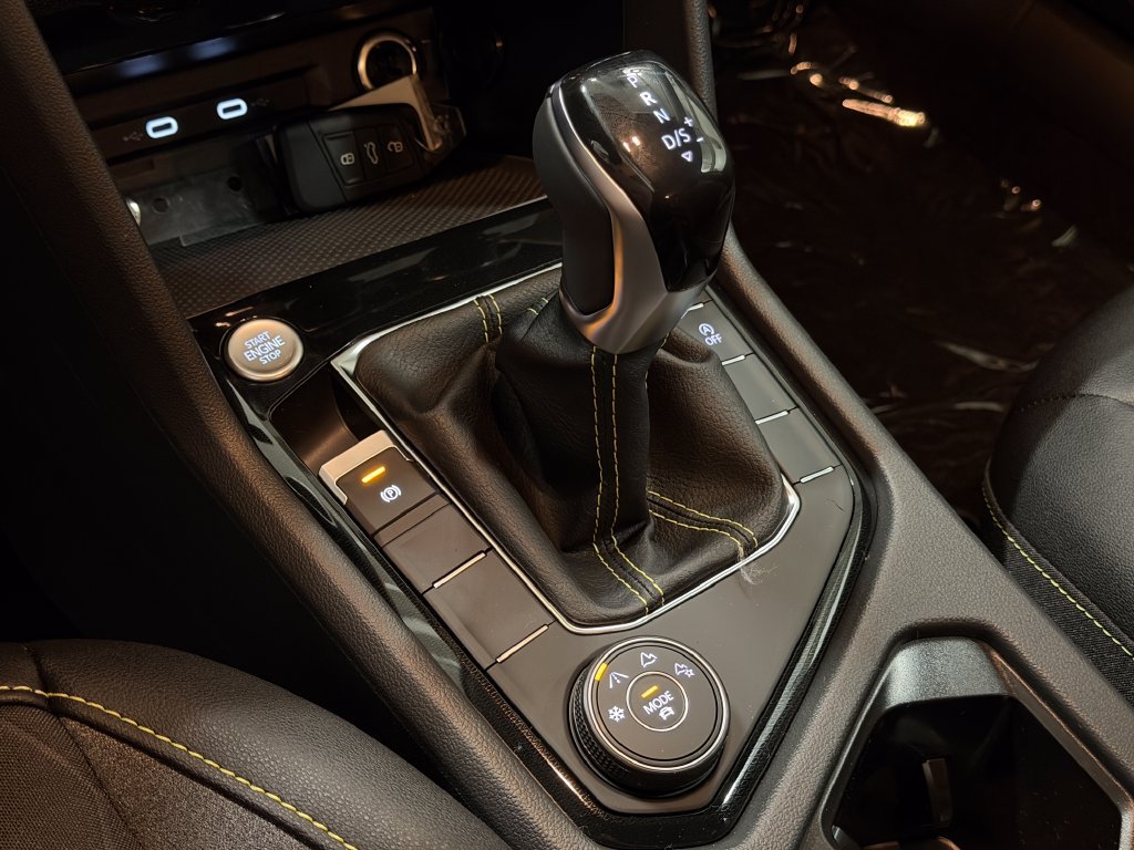 New 2027 Volkswagen Taos Sport AWD/4WD image 19