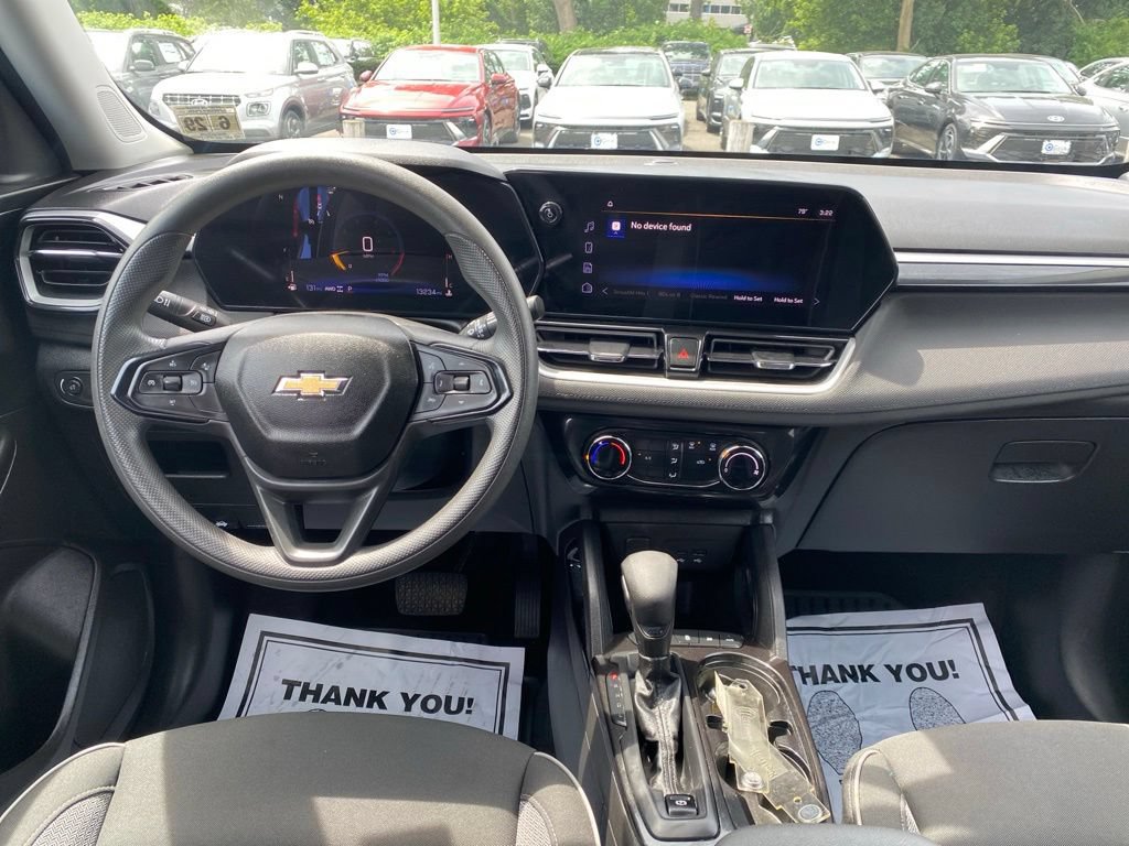 Used 2024 Chevrolet TrailBlazer LT w/ Driver Confidence Package AWD/4WD image 9
