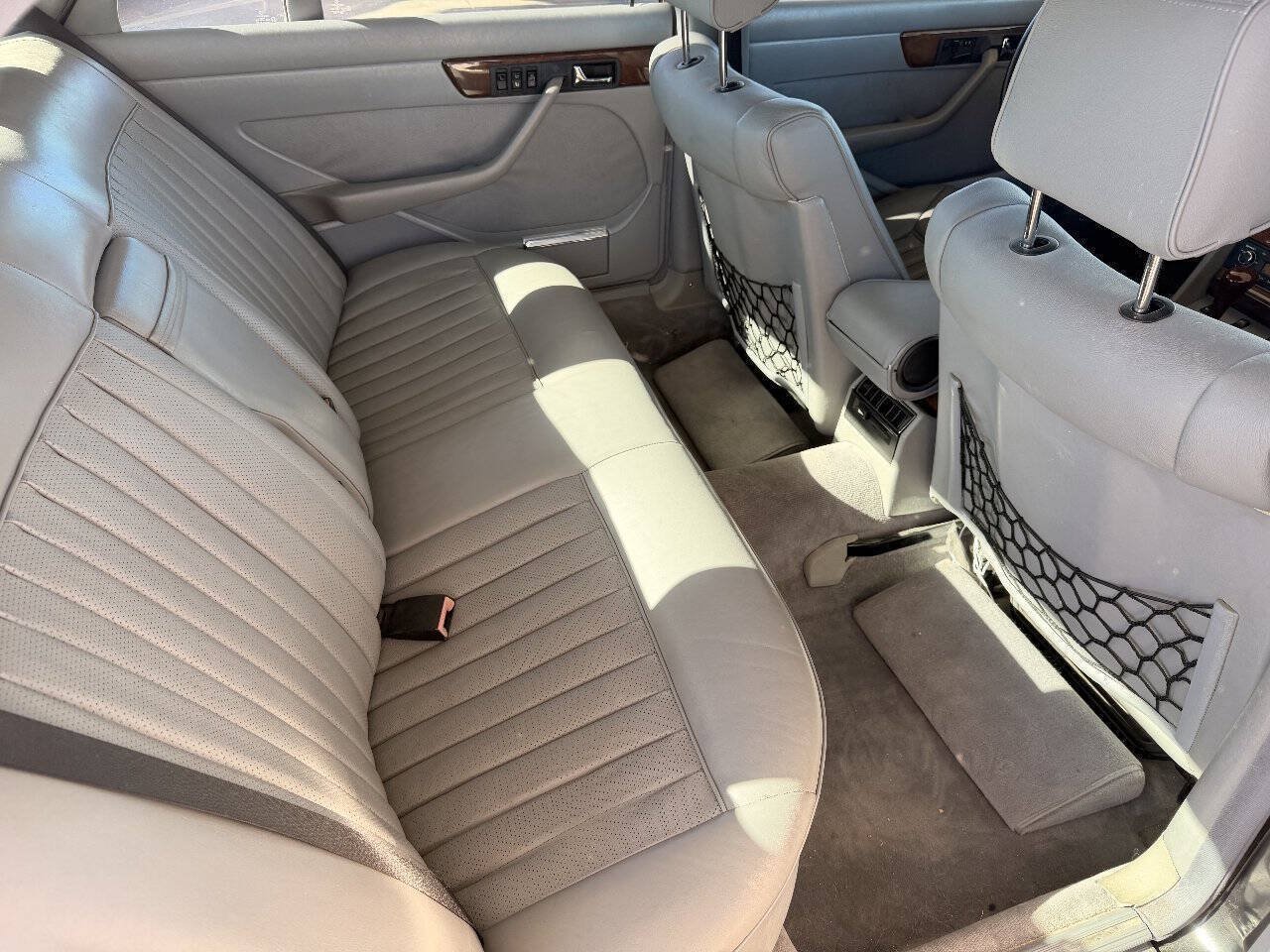Used 1987 Mercedes-Benz 560 SEL image 12