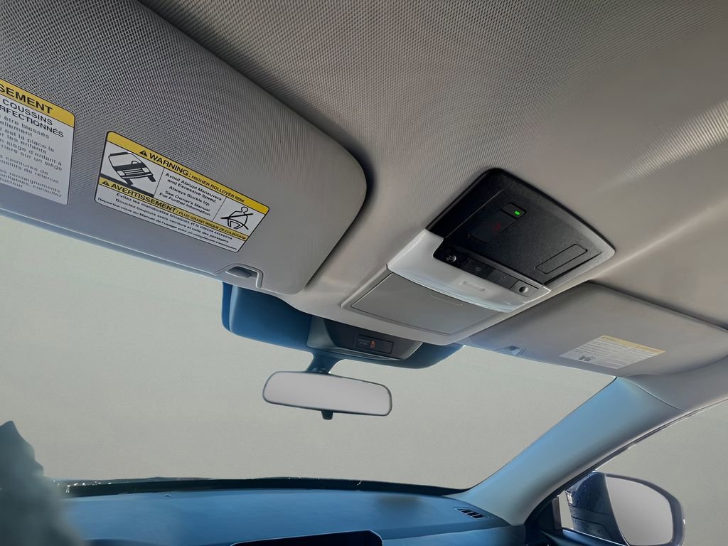 Used 2022 Nissan Pathfinder SV image 17