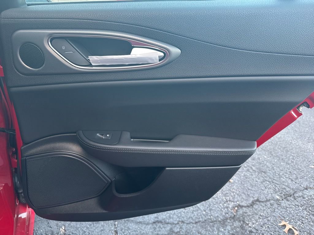 New 2025 Alfa Romeo Giulia AWD w/ Veloce Package AWD image 21