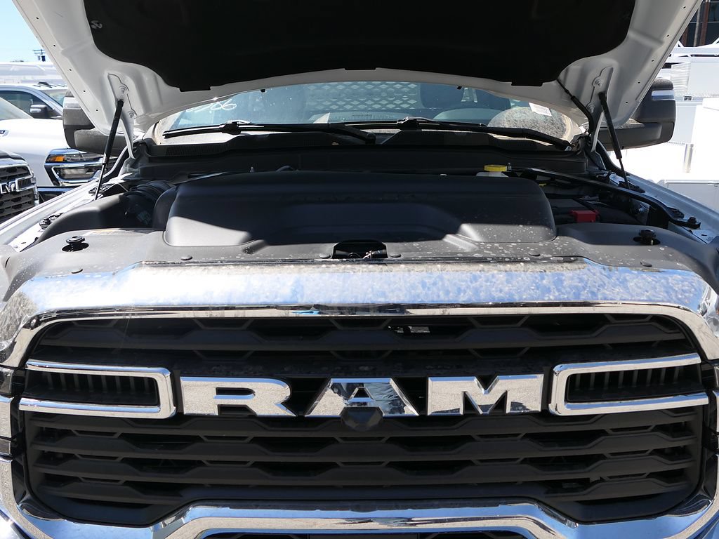 New 2026 RAM 5500 Tradesman w/ Chrome Appearance Group AWD/4WD image 26