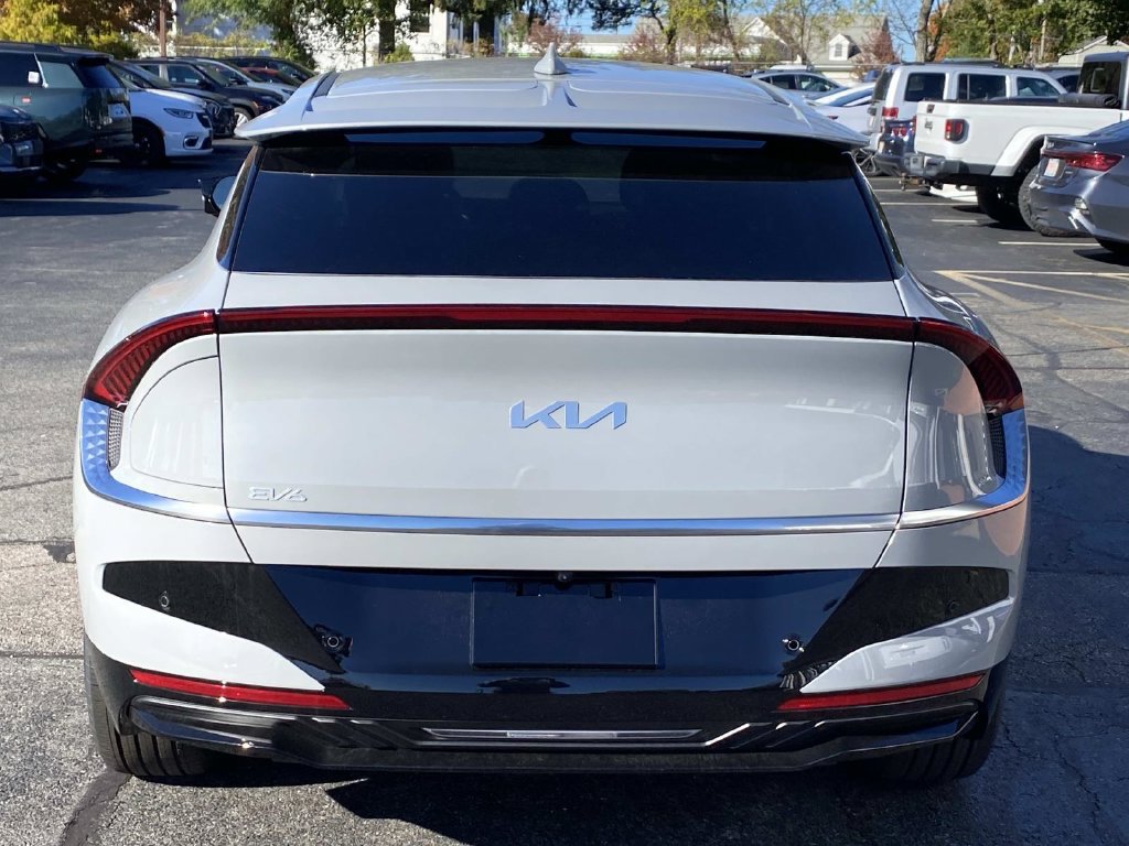 New 2026 Kia EV6 Wind AWD/4WD image 4