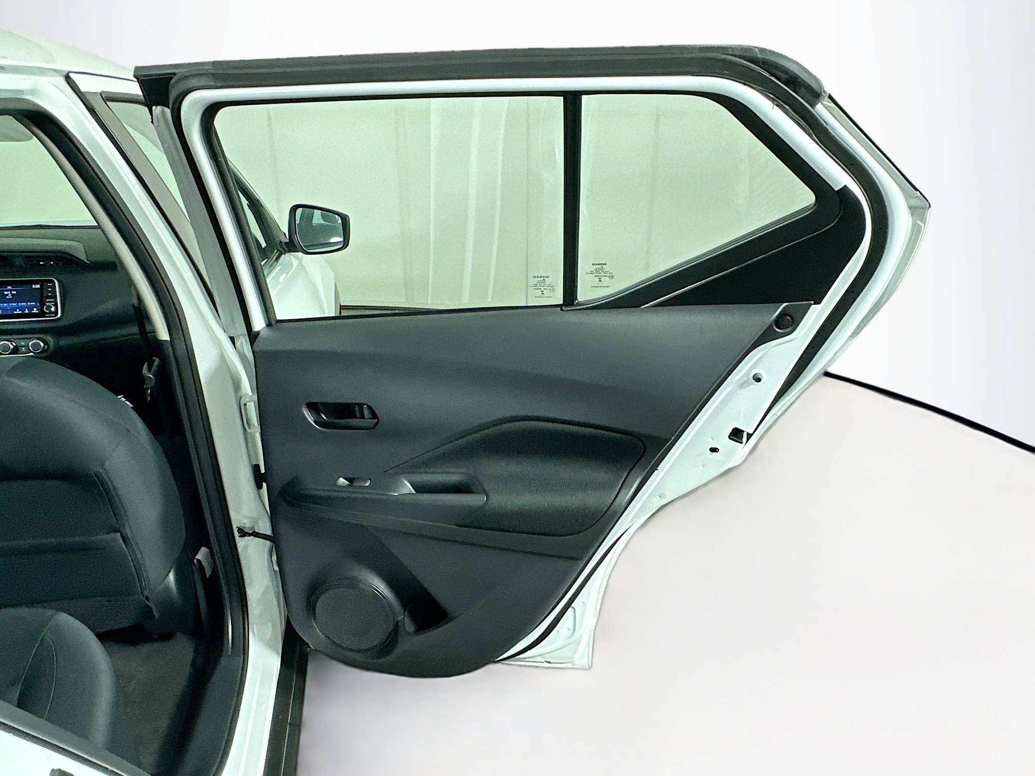 Used 2024 Nissan Kicks S image 27