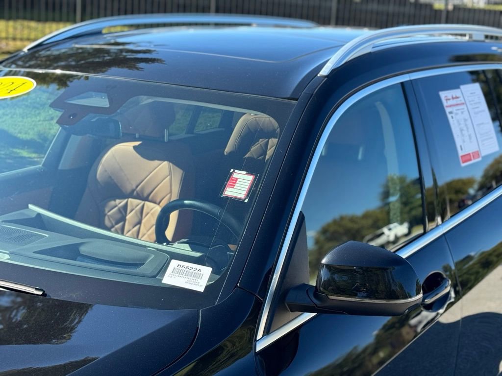 Used 2024 BMW X7 xDrive40i w/ Parking Assistance Package image 16