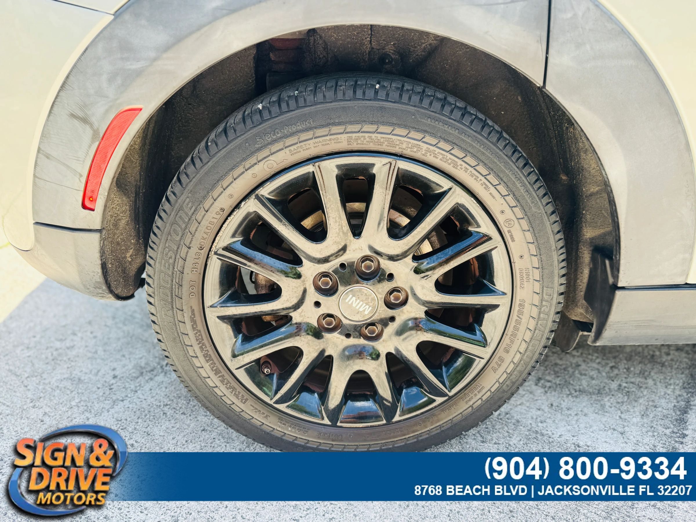 Used 2016 MINI Cooper 4-Door Hardtop FWD image 14