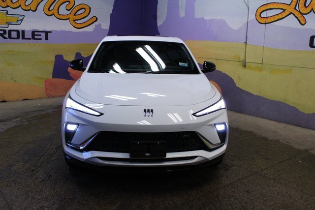 Used 2025 Buick Envista Sport Touring image 3