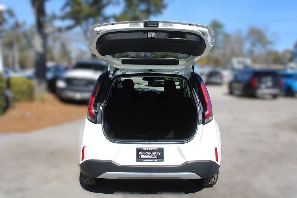 Certified 2025 Kia Soul LX image 10