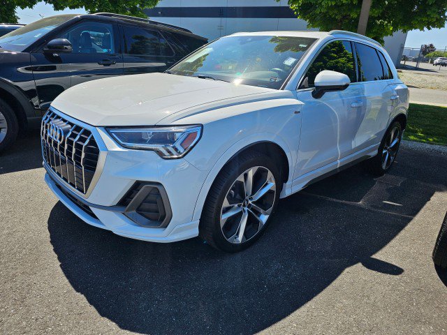 Used 2020 Audi Q3 2.0T Premium Plus image 3