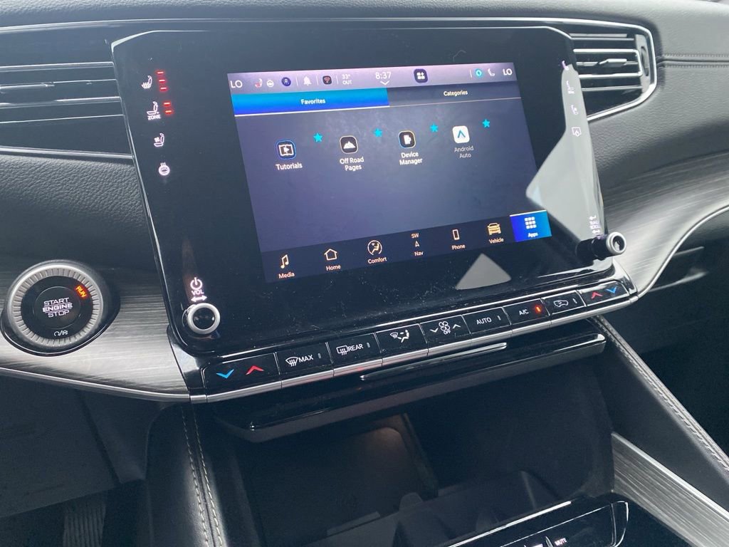 Certified 2024 Jeep Wagoneer L Series II w/ Flexible Seating Group image 39