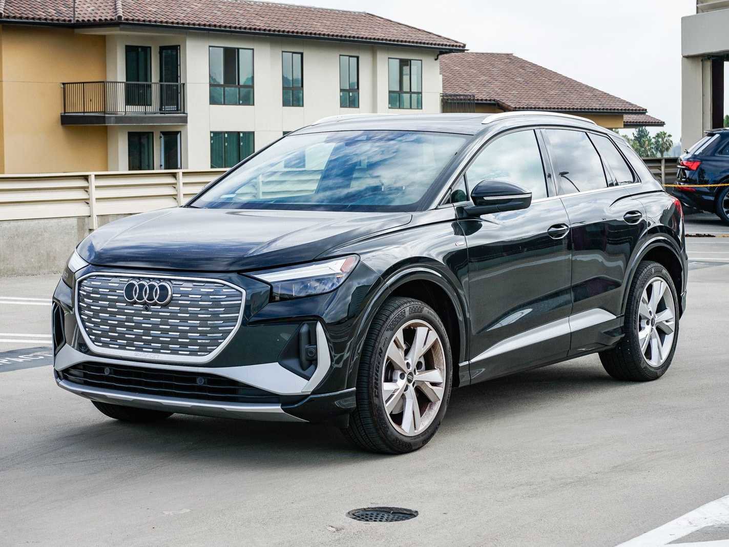 Used 2023 Audi Q4 e-tron Premium Plus w/ Premium Plus