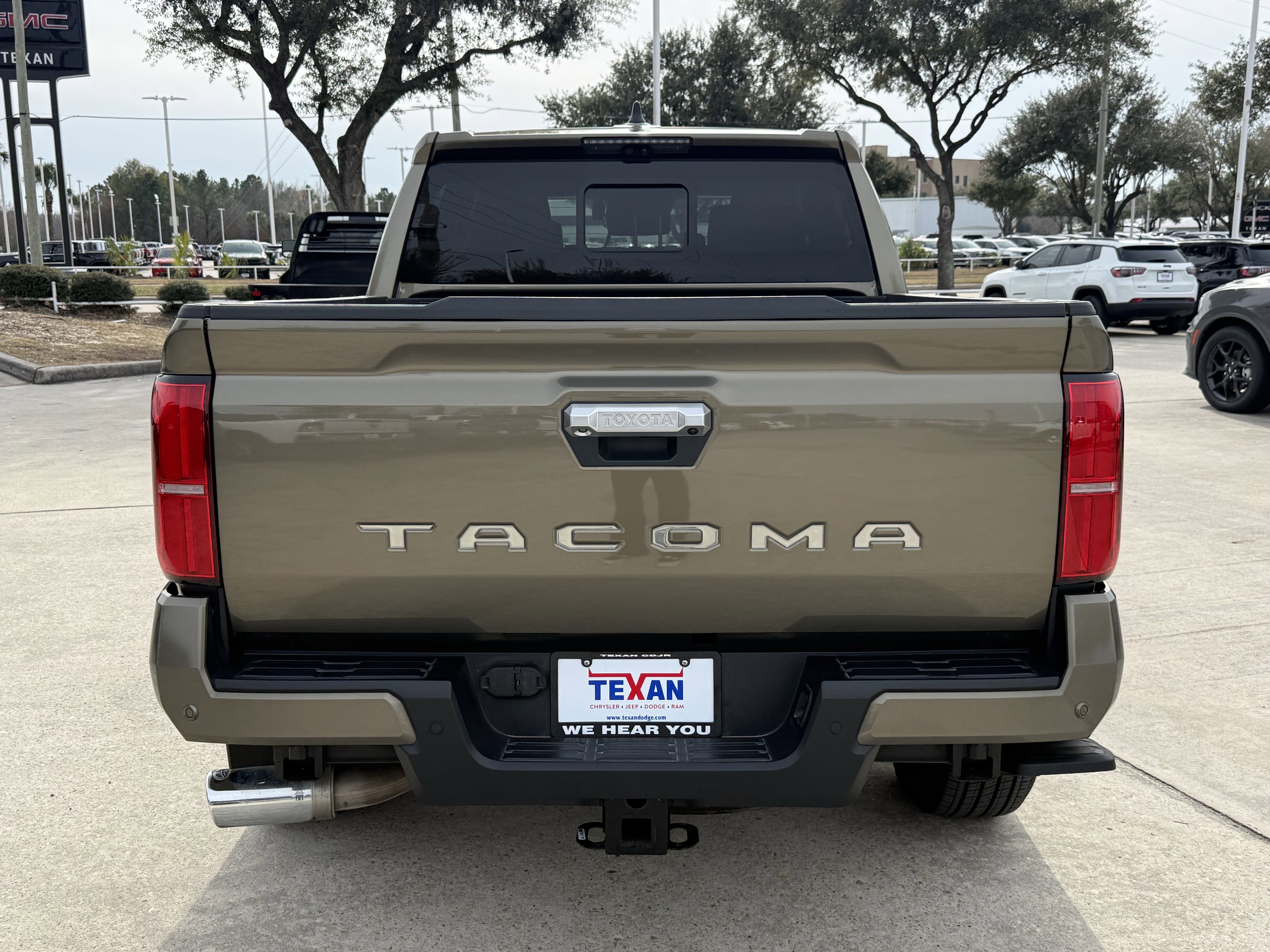 Used 2025 Toyota Tacoma 4x4 Double Cab image 6
