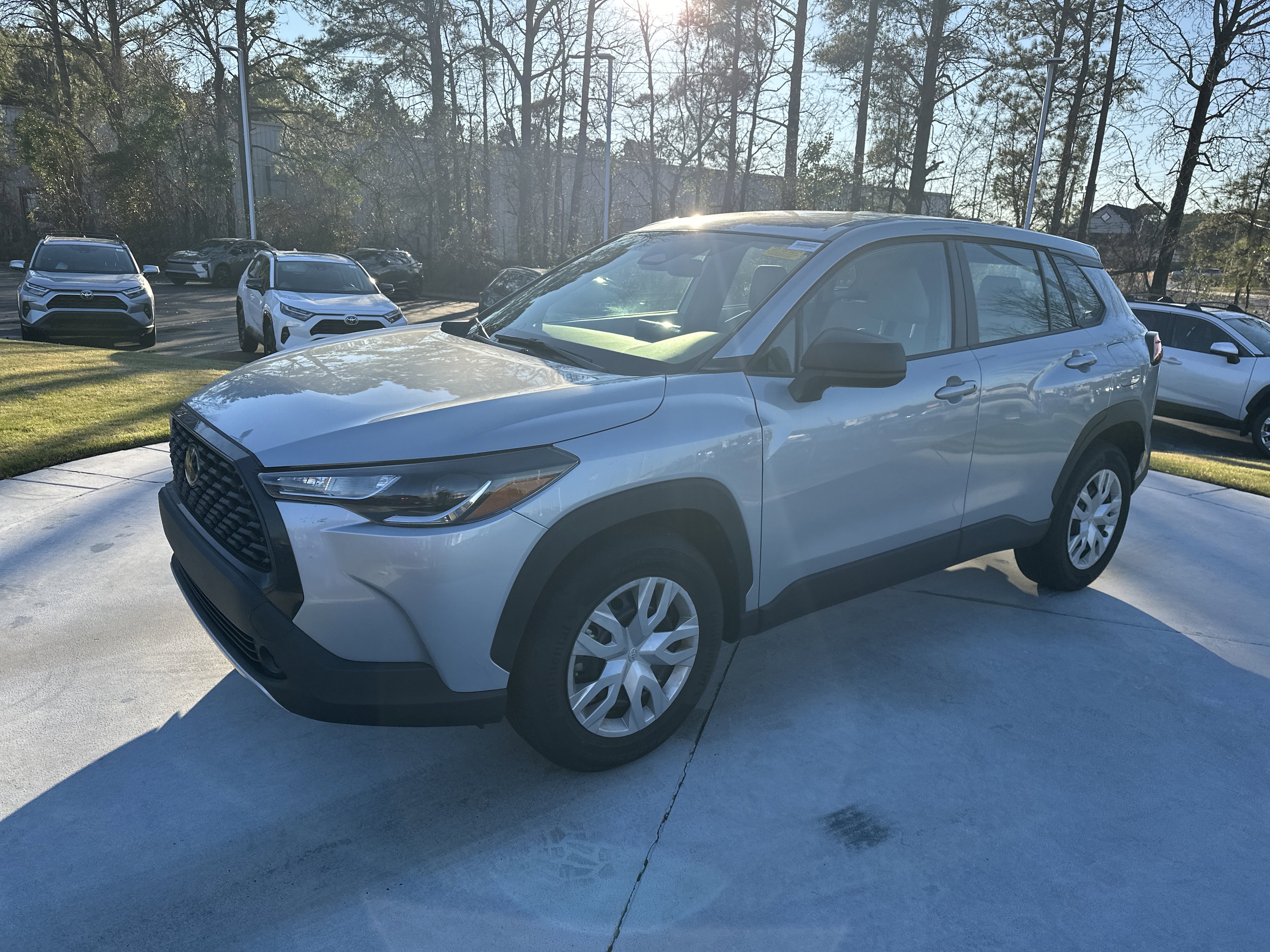 Used 2023 Toyota Corolla Cross L image 5