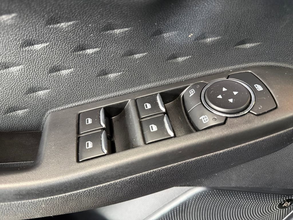 Used 2020 Ford Escape Titanium image 21