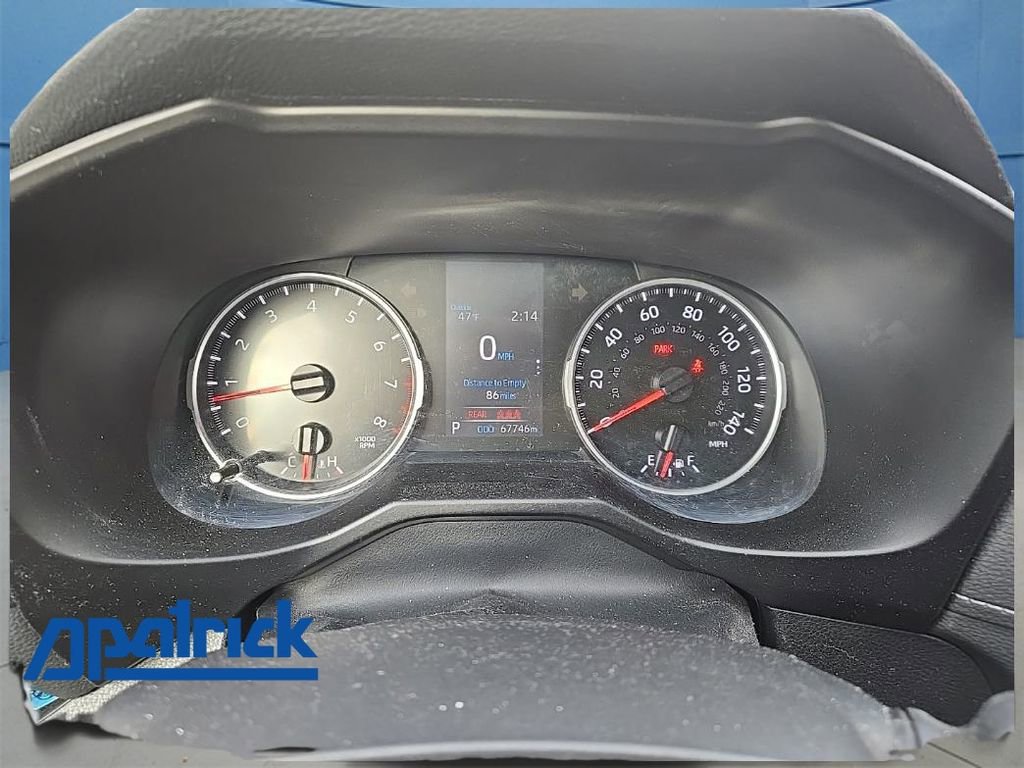 Used 2019 Toyota RAV4 LE image 1