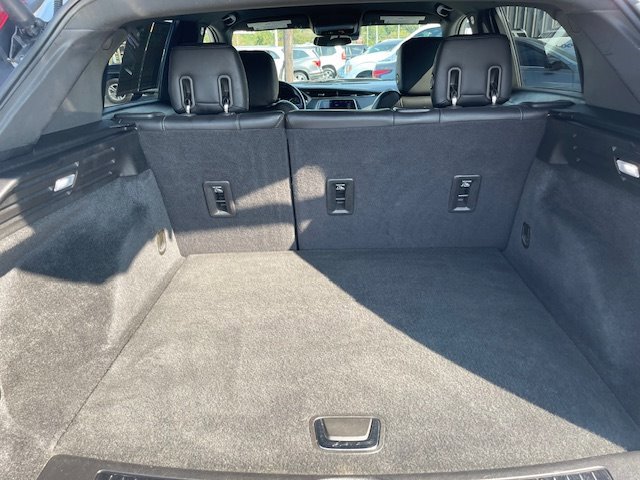 Used 2020 Cadillac XT4 Premium Luxury image 14