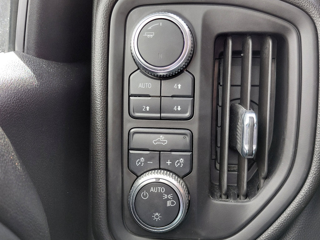 Used 2020 GMC Sierra 1500 4x4 Crew Cab w/ Sierra Value Package image 15