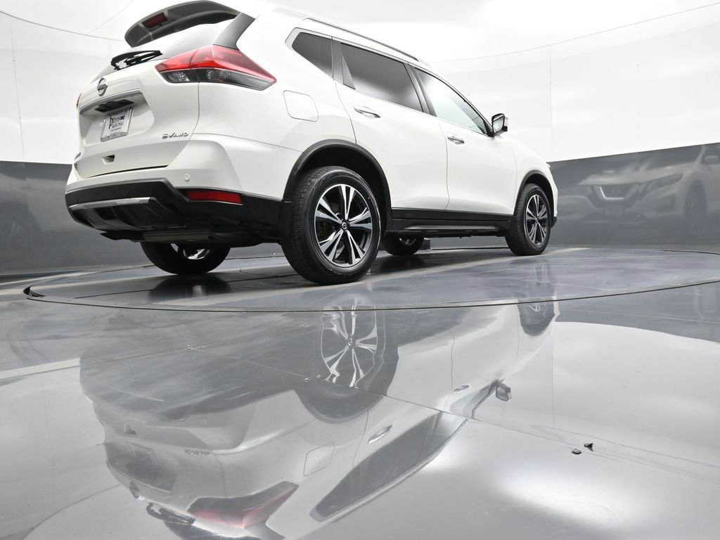 Used 2019 Nissan Rogue SV w/ Premium Package image 29