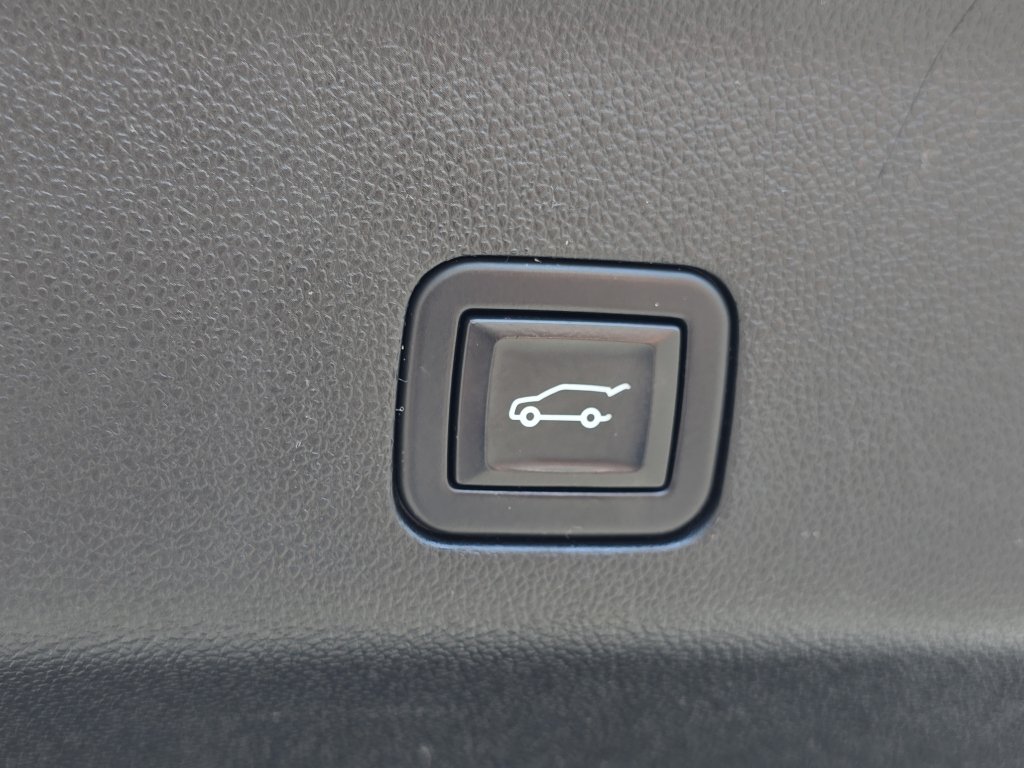 Certified 2023 Chevrolet Tahoe Z71 AWD/4WD image 11