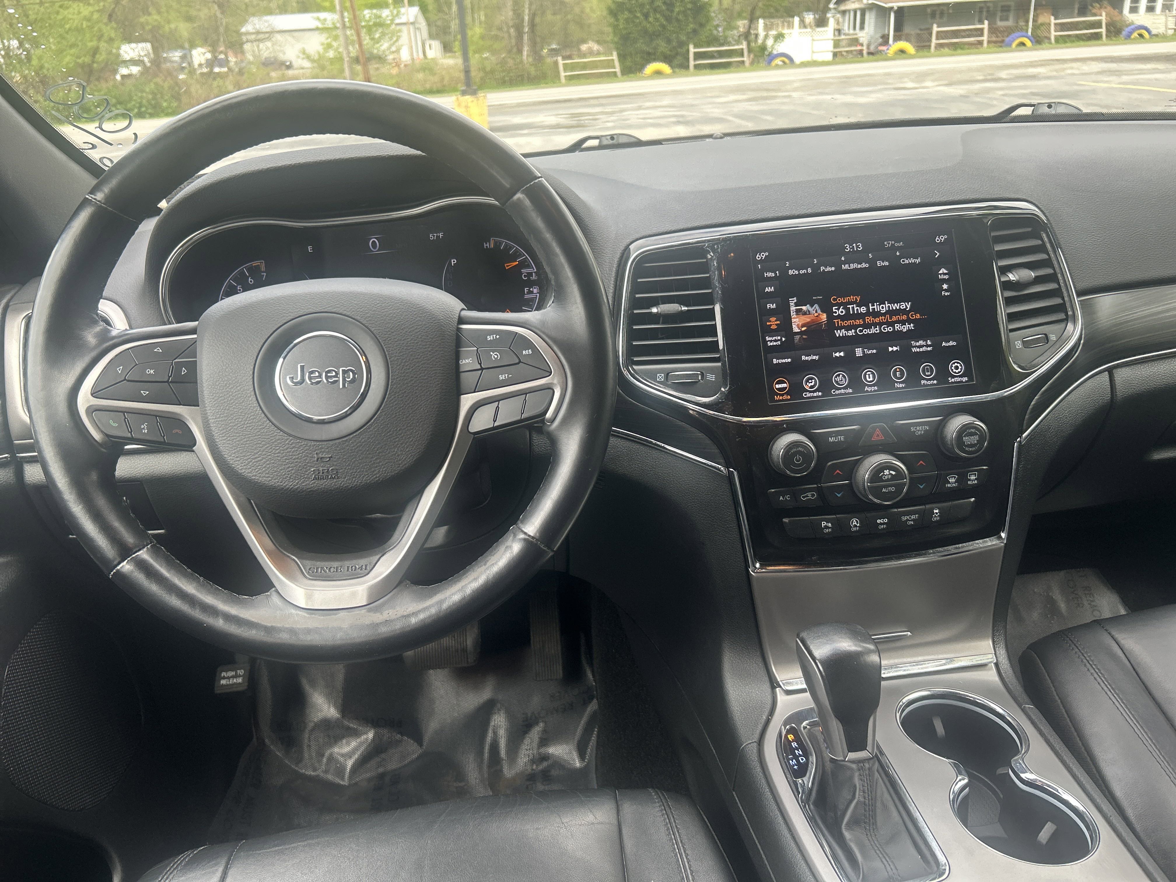 Used 2022 Jeep Grand Cherokee Limited image 21