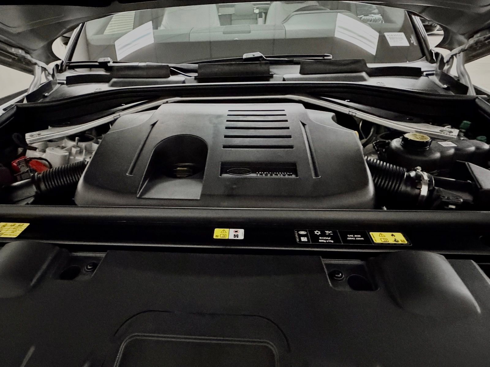 Used 2024 Land Rover Range Rover Sport SE image 37