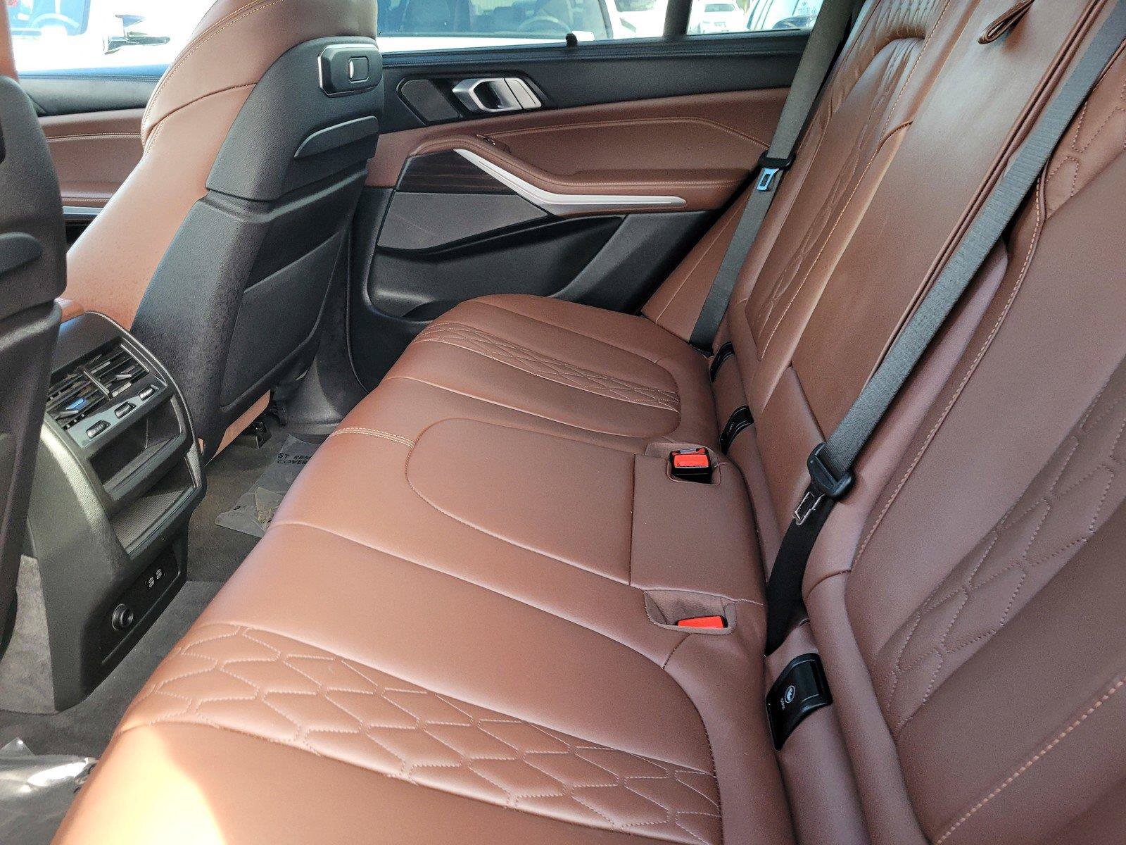 Used 2024 BMW X5 M60i AWD/4WD image 16