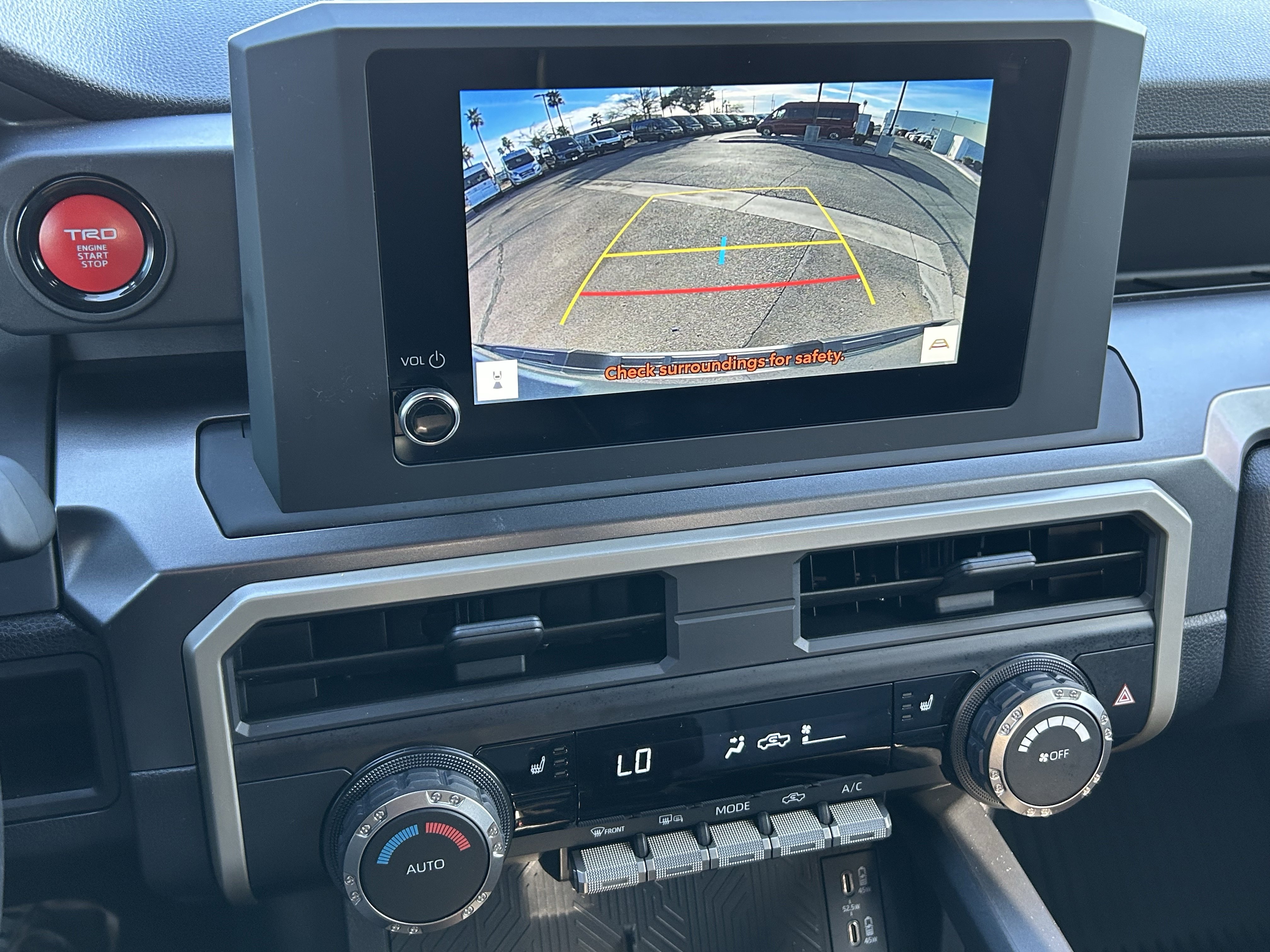 Used 2025 Toyota Tacoma TRD Off-Road image 28