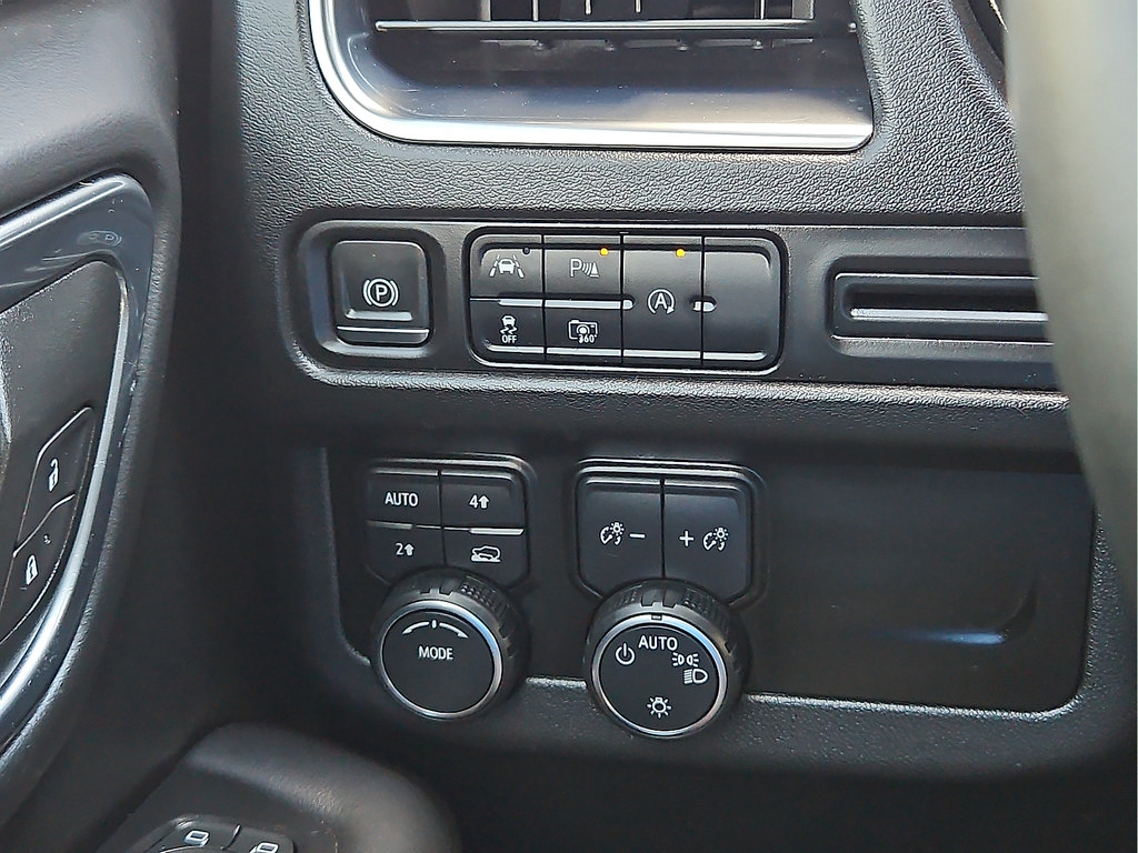 Used 2024 Chevrolet Tahoe RST w/ RST Performance Edition AWD/4WD image 15