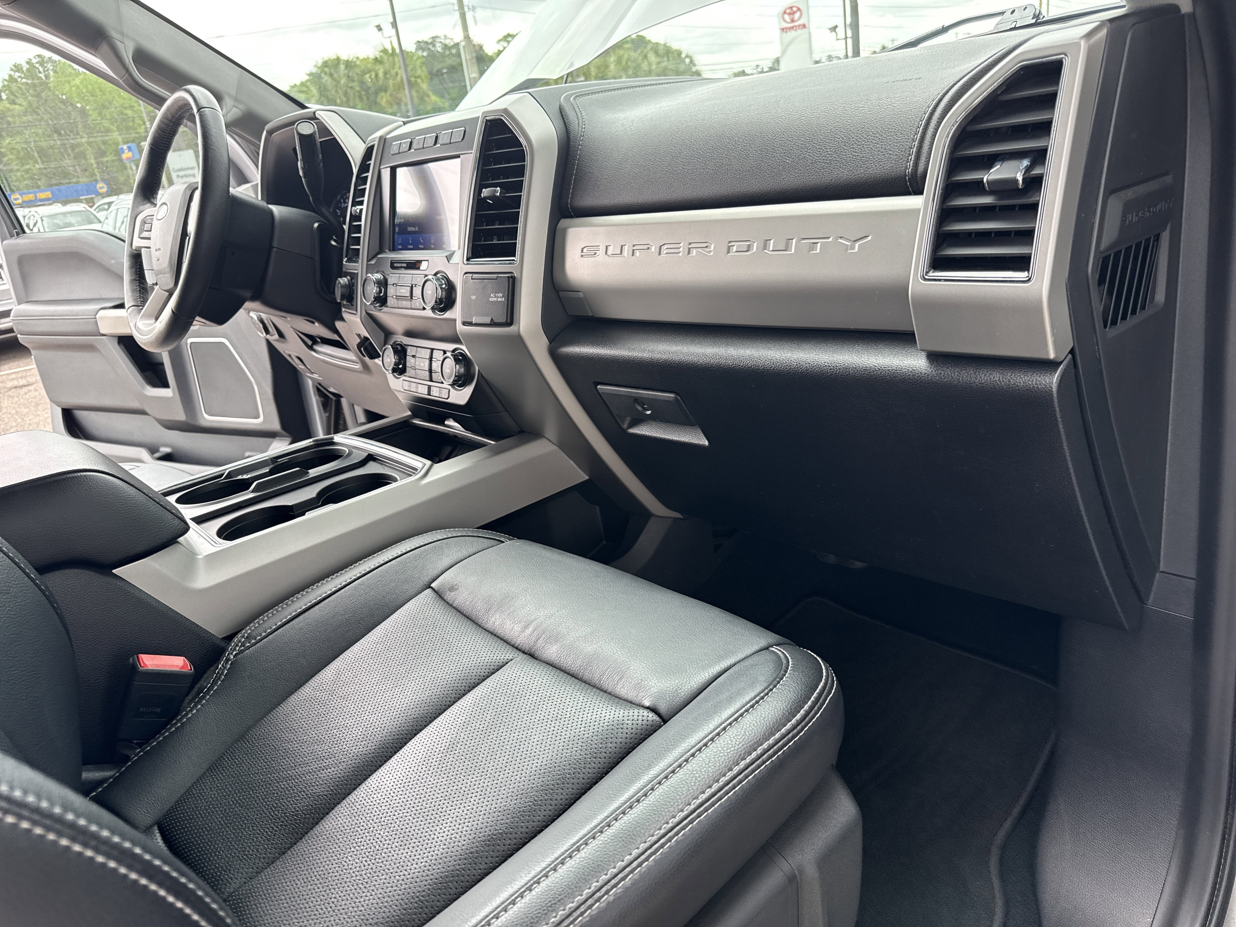 Used 2020 Ford F250 Lariat w/ Lariat Ultimate Package AWD/4WD image 15