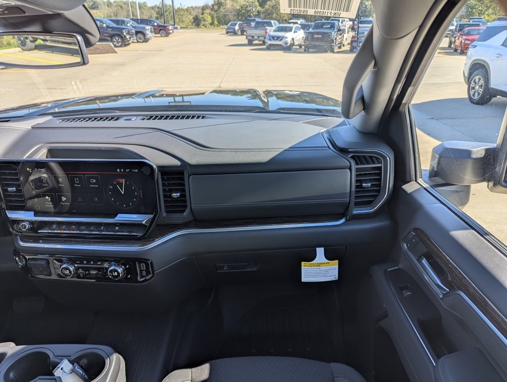 New 2026 GMC Sierra 2500 SLE w/ SLE Value Package; image 4