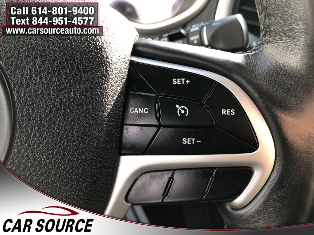 Used 2018 Jeep Cherokee Latitude Plus w/ Cold Weather Group image 12