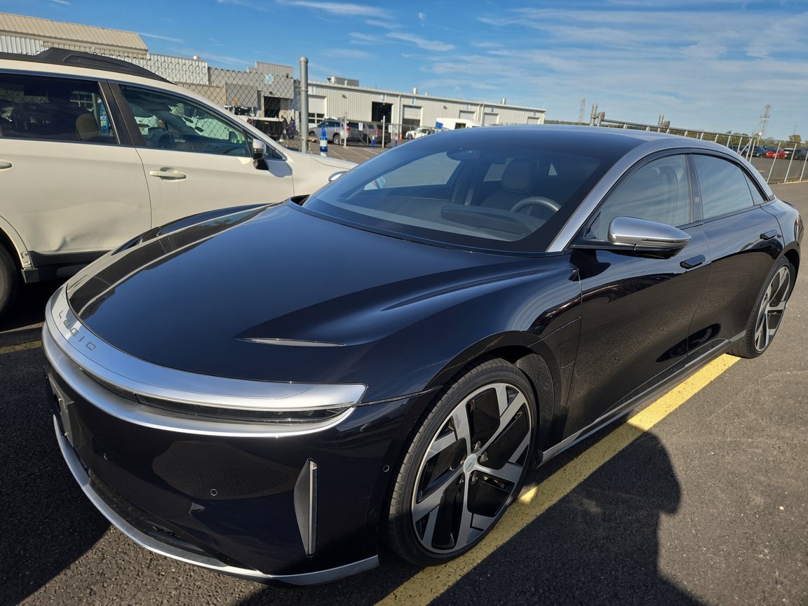 Used 2022 Lucid Air Dream Edition AWD/4WD image 2