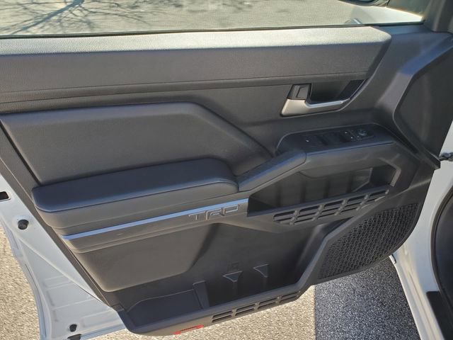 Used 2025 Toyota Tacoma TRD Off-Road AWD/4WD image 14