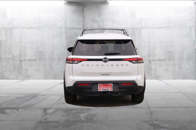 Certified 2025 Nissan Pathfinder SV w/ SV Premium Package FWD image 6