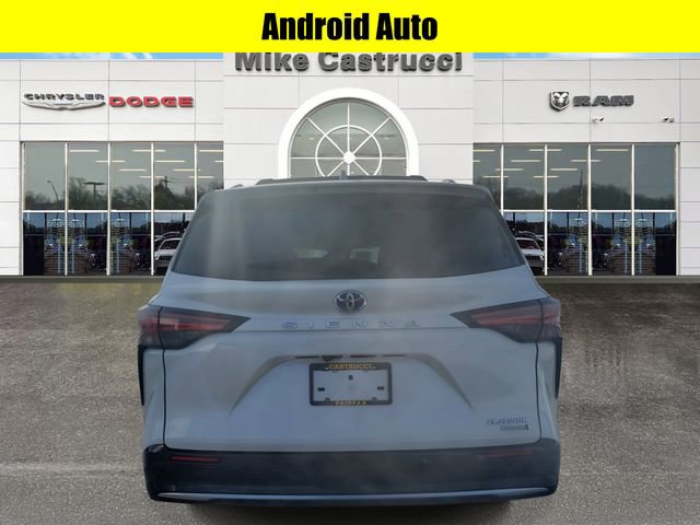 Used 2021 Toyota Sienna Platinum image 5