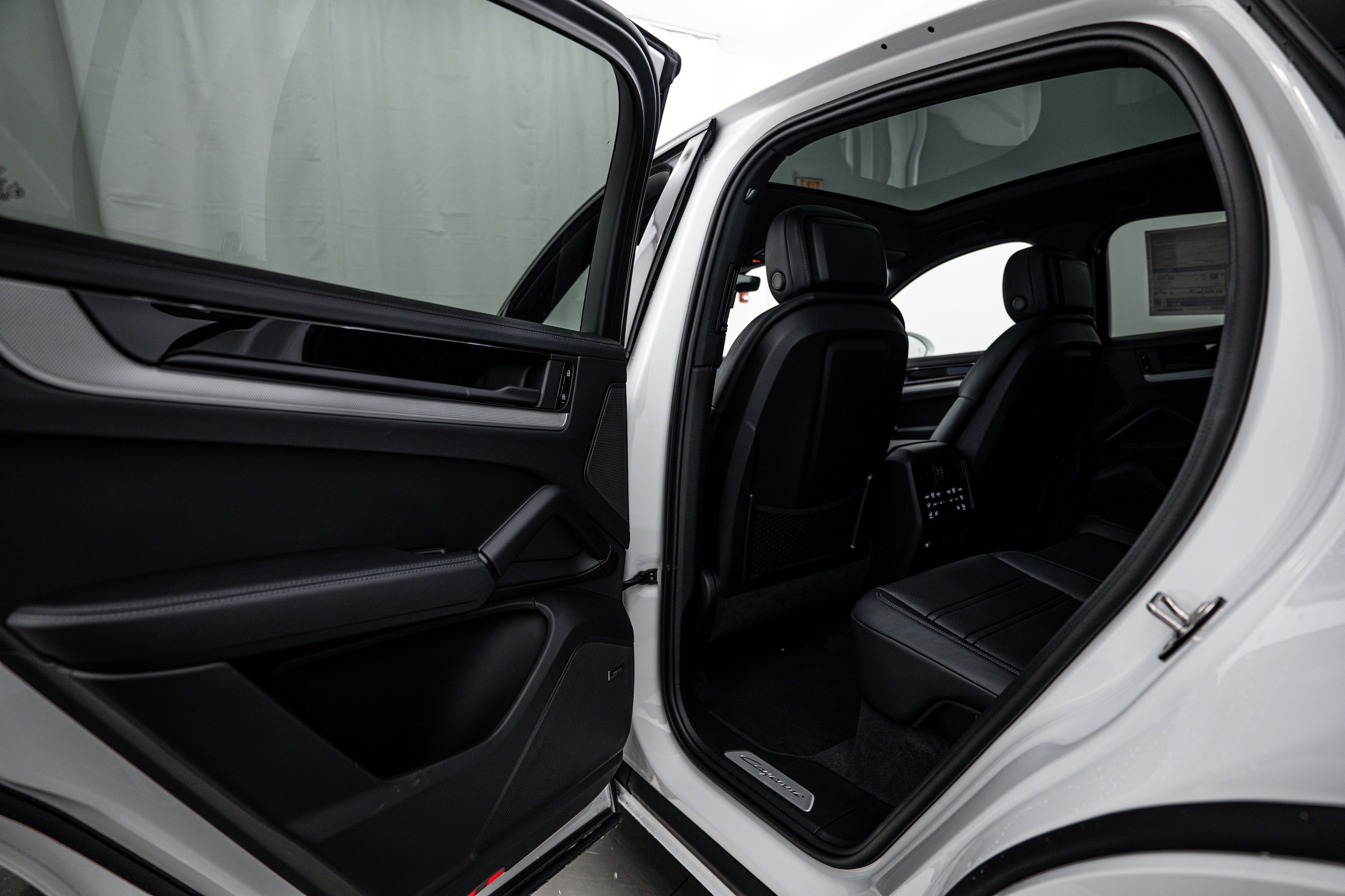 New 2026 Porsche Cayenne S AWD/4WD image 23