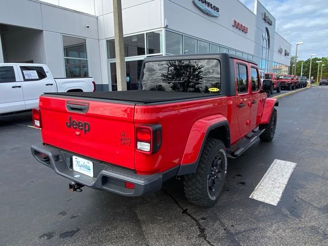Used 2022 Jeep Gladiator Sport AWD/4WD image 9